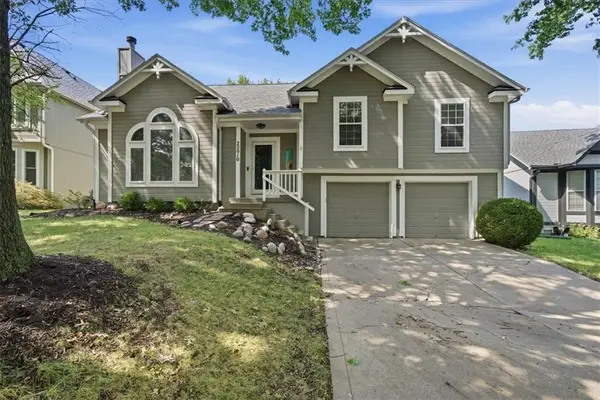 22010 W 51st Court, Shawnee, KS 66226