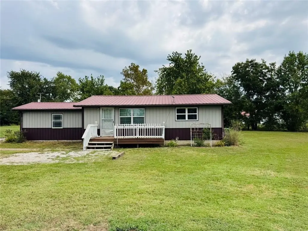 111 S 16th Street, Chetopa, KS 67336 - #1