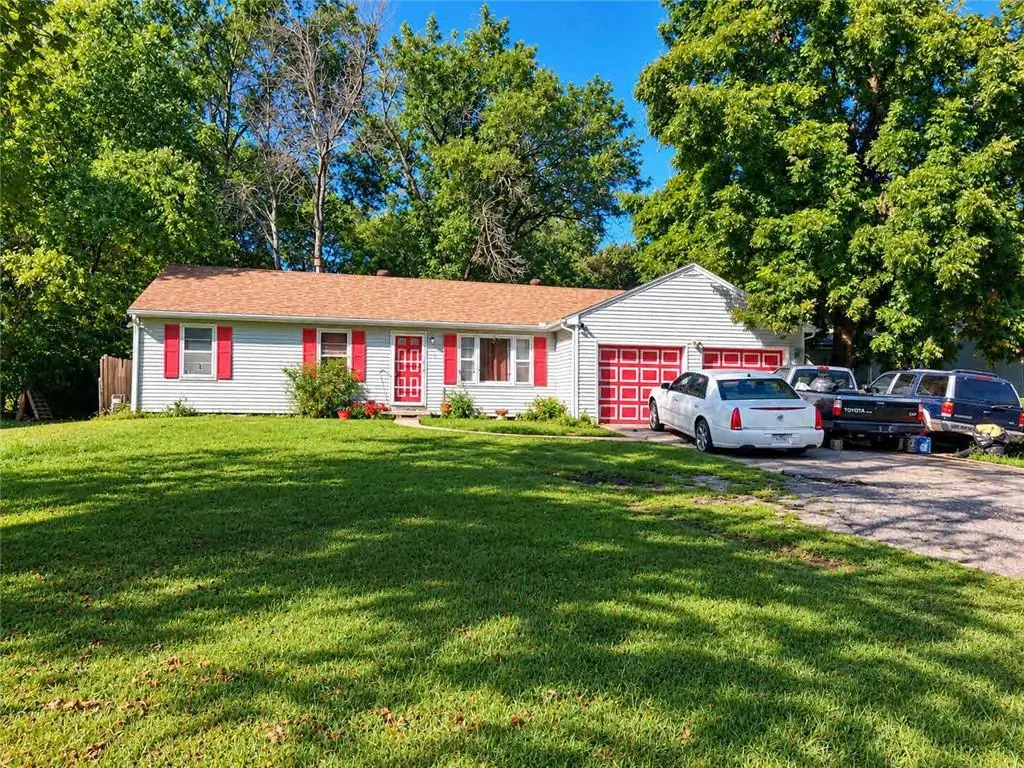 5904 E 84th Street, Kansas City, MO 64138 - #1