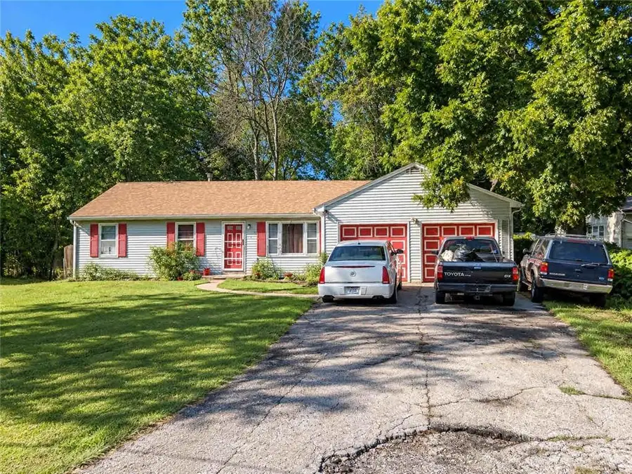5904 E 84th Street, Kansas City, MO 64138 - #3