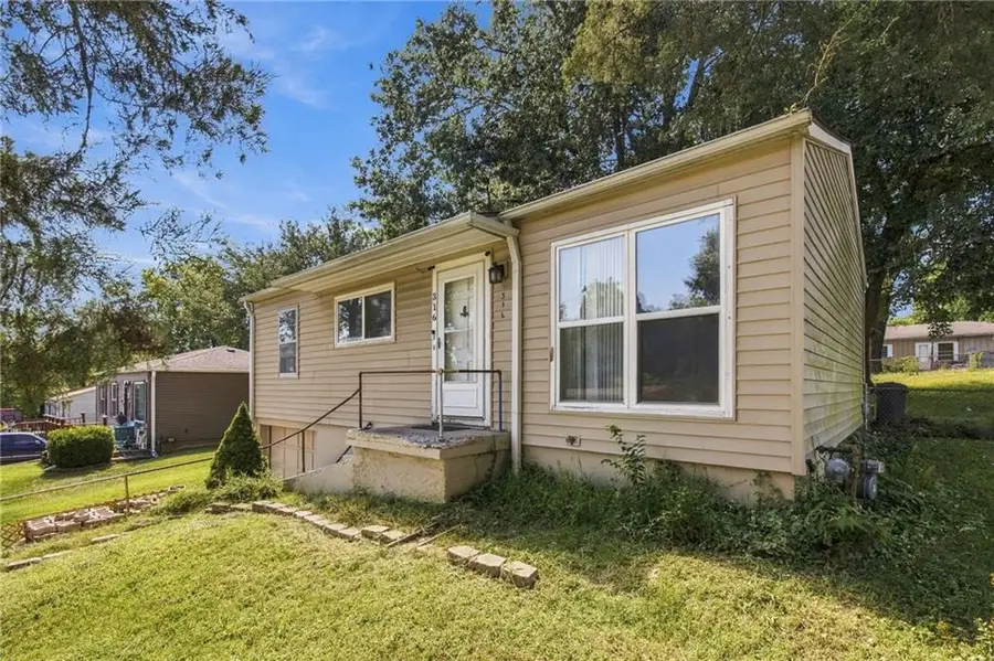 316 N Geronimo Drive, Independence, MO 64056 - #2