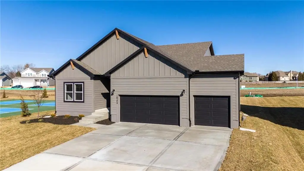 9006 SW 4th Street, Blue Springs, MO 64064 - #1