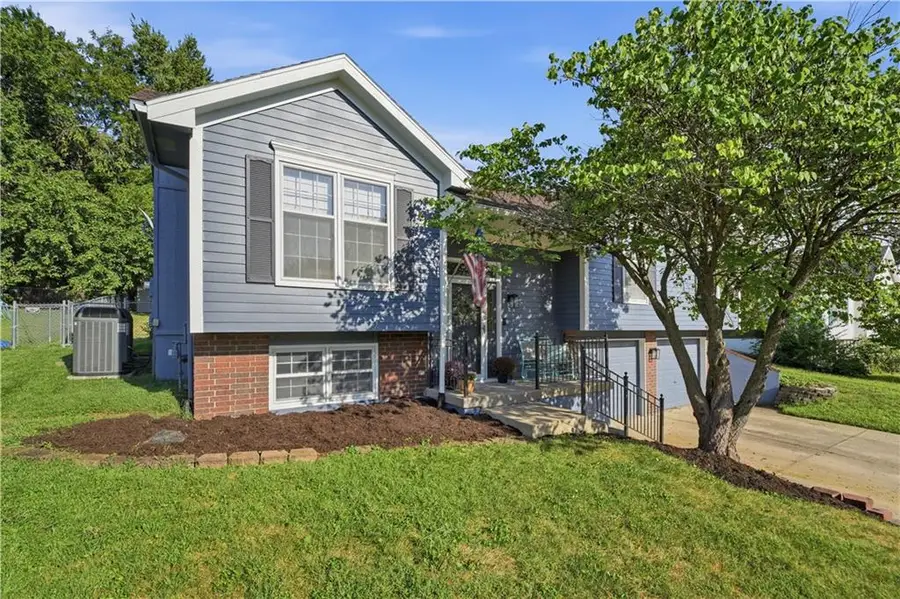 6821 T Gabbert Drive, Pleasant Valley, MO 64068 - #2