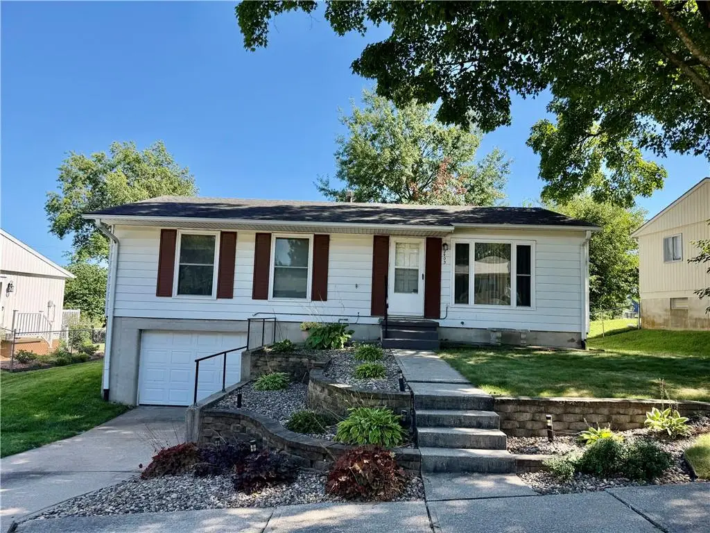 2403 College Lane W, Saint Joseph, MO 64503 - #1