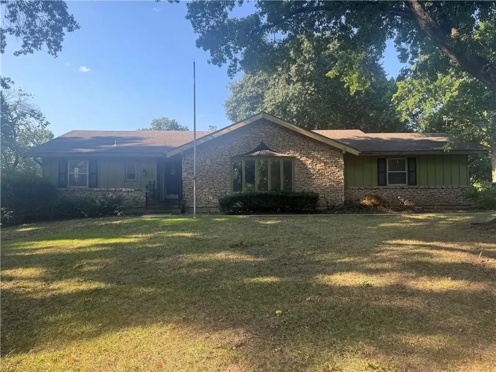 6801 W 101st Terrace, Overland Park, KS 66212 - #1