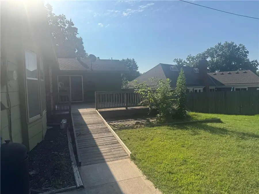 6801 W 101st Terrace, Overland Park, KS 66212 - #3