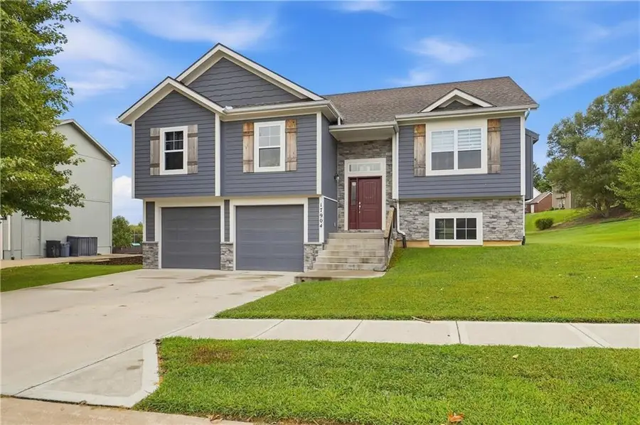 17904 Sunset Drive, Weston, MO 64098 - #2