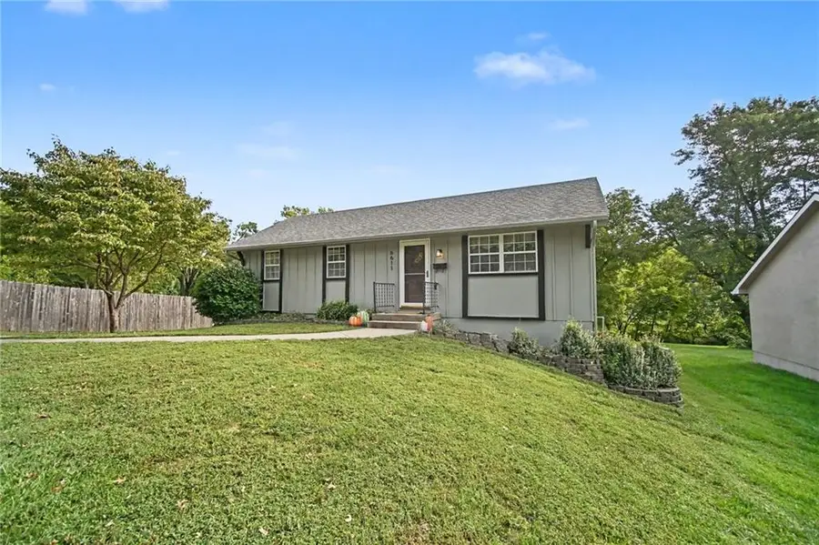 6611 N Agnes Avenue, Gladstone, MO 64119 - #2