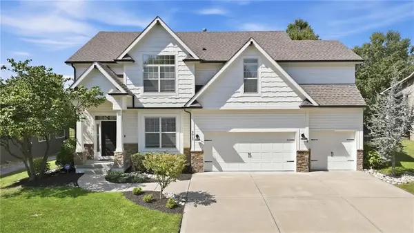 9012 N Oxford Avenue, Kansas City, MO 64157