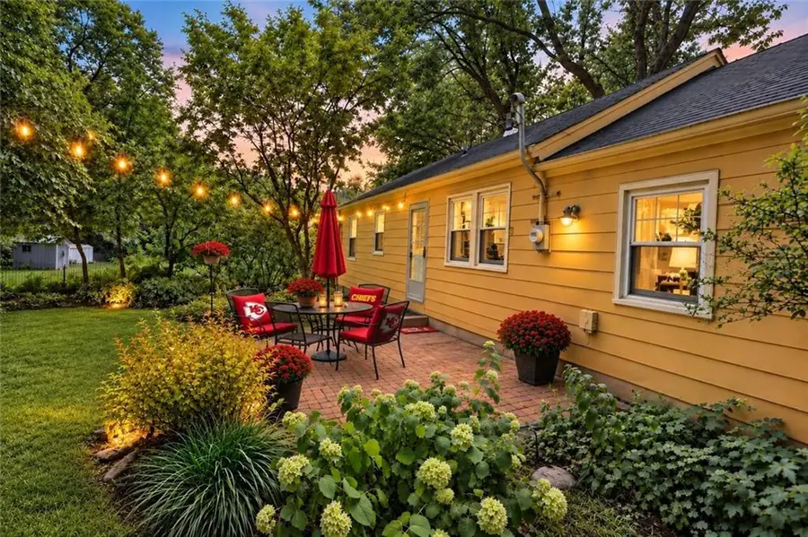 4813 Canterbury Street, Roeland Park, KS 66205 - #2