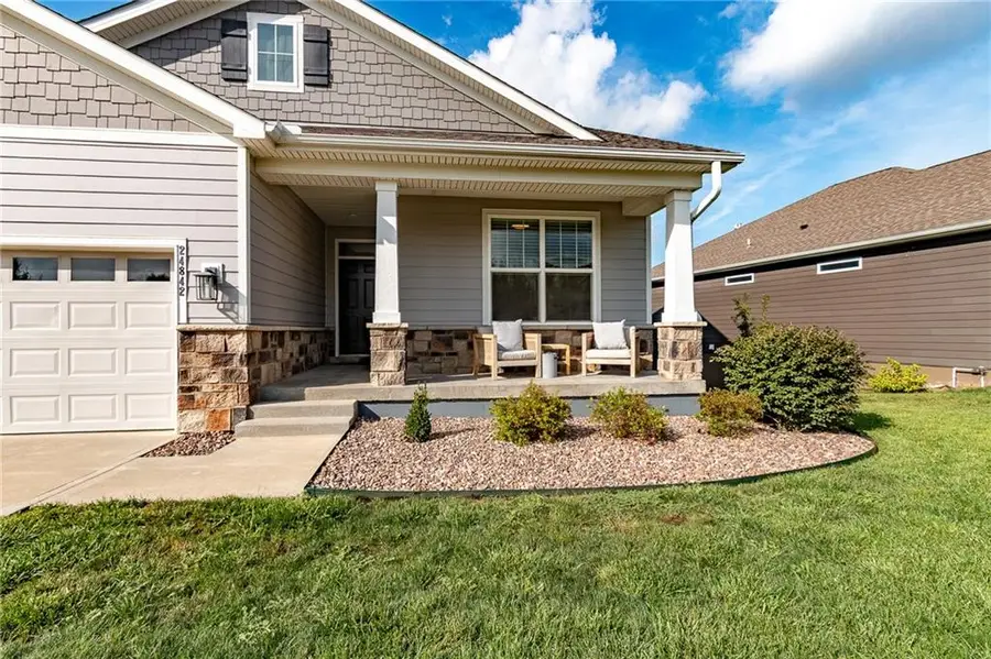 24842 W 144th Street, Olathe, KS 66061 - #2