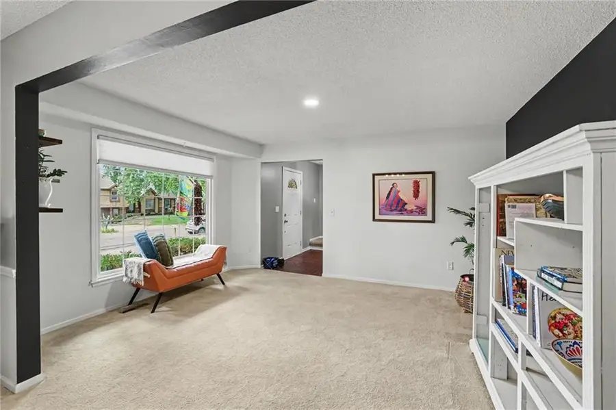 10401 Long Street, Overland Park, KS 66215 - #3