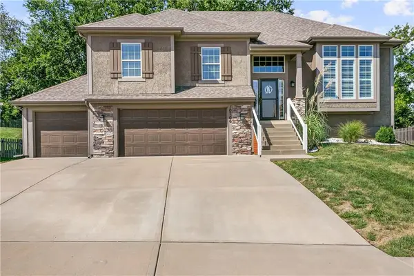 10706 N Tracy Avenue, Kansas City, MO 64155