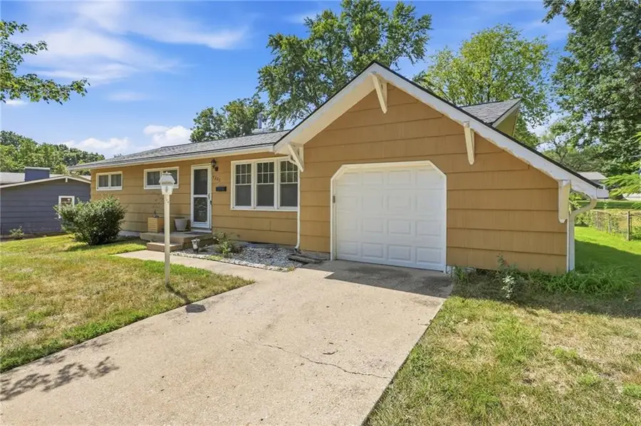 7202 Larsen Street, Shawnee, KS 66203 - #3