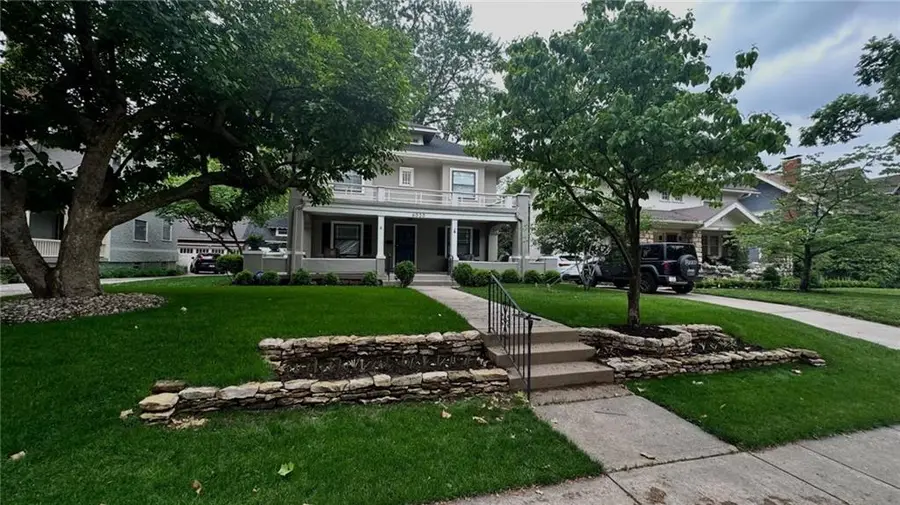 6020 Mcgee Street, Kansas City, MO 64113 - #2