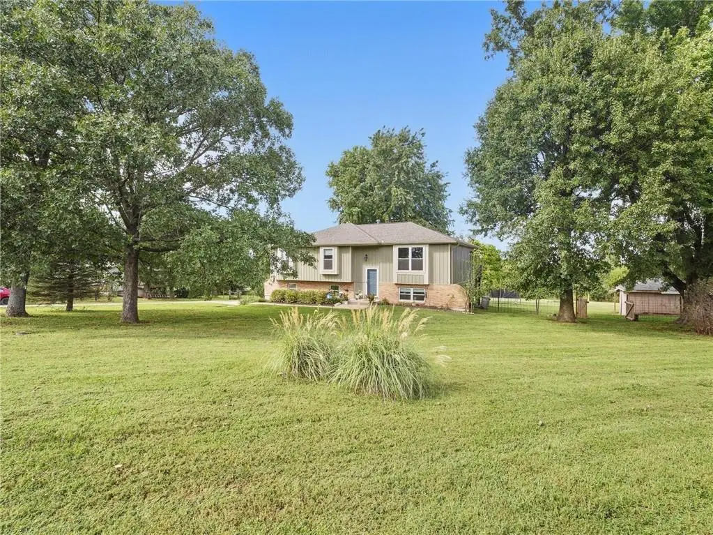 20212 Golden Road, Linwood, KS 66052 - #1