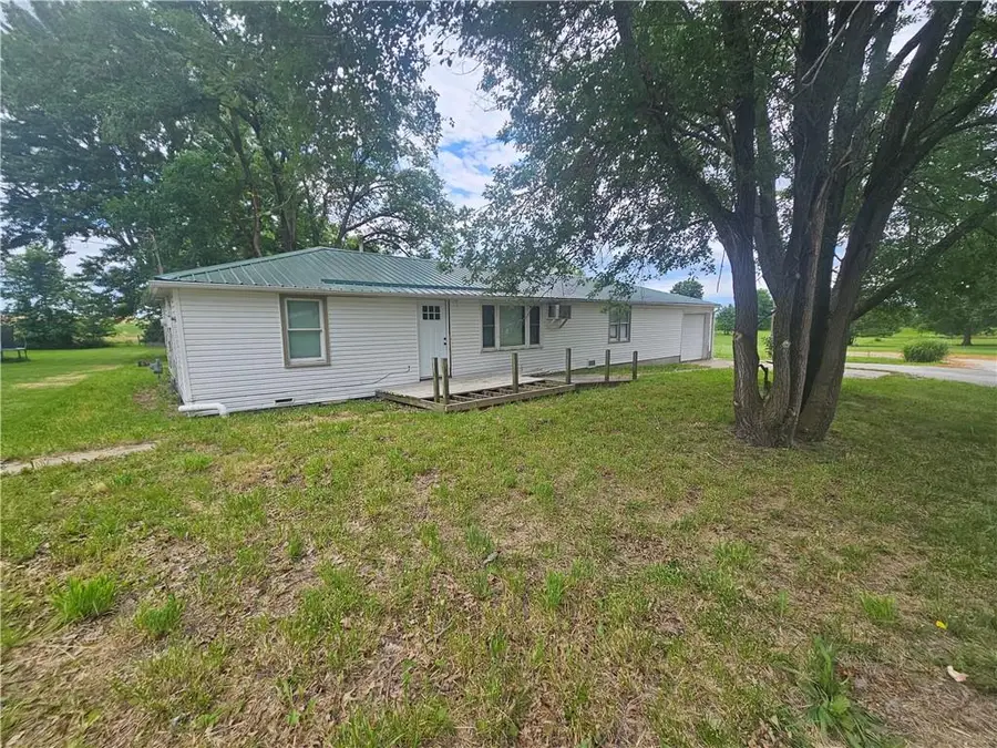 501 S Dudley Street, Hamilton, MO 64644 - #2