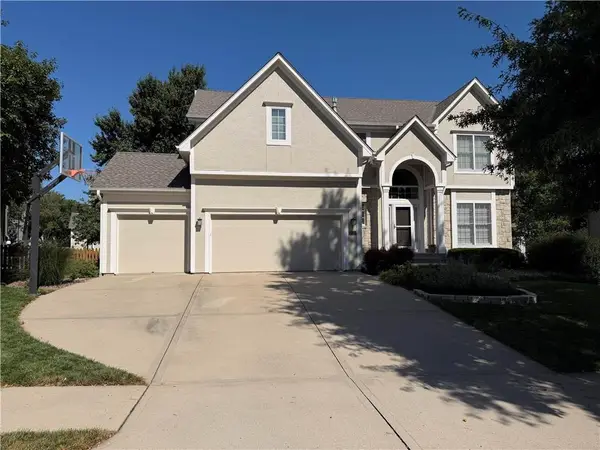 5320 W 160 Street, Overland Park, KS 66085
