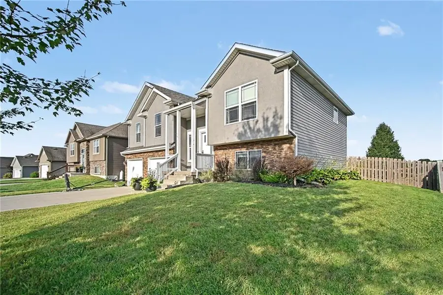 19224 Tomahawk Lane, Saint Joseph, MO 64505 - #2