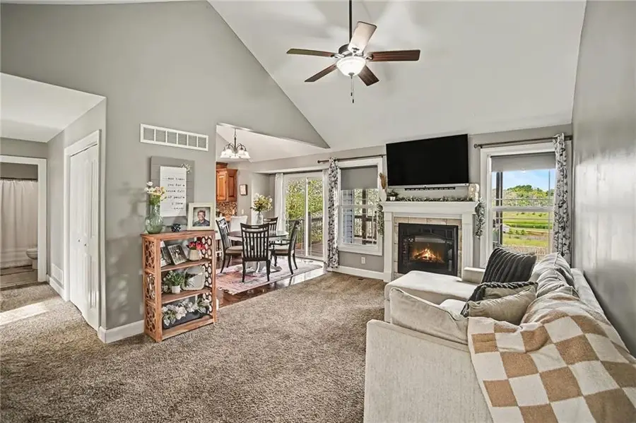 19224 Tomahawk Lane, Saint Joseph, MO 64505 - #3