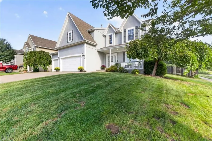 420 Shannon Avenue, Smithville, MO 64089 - #3