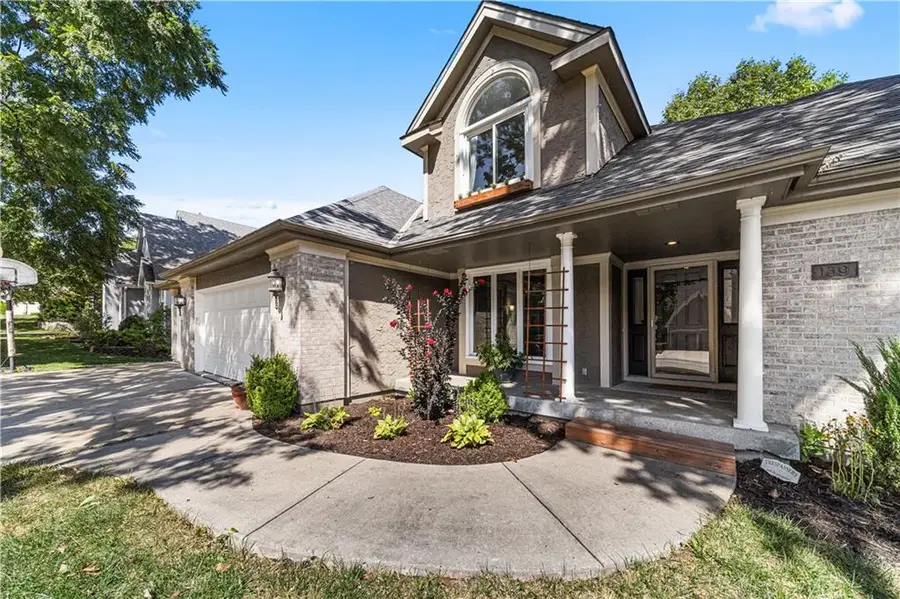 139 The Woodlands Drive, Gladstone, MO 64118 - #2