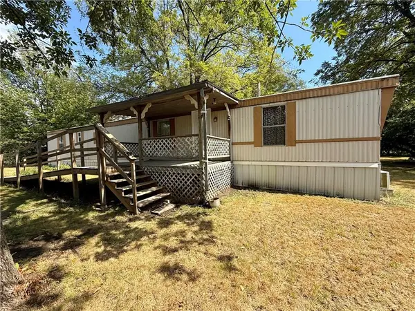 515 W 1st Street, Cherryvale, KS 67335