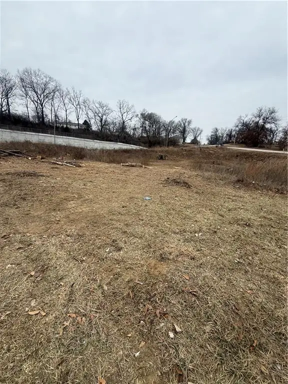 000 NW Blair Road, Parkville, MO 64152