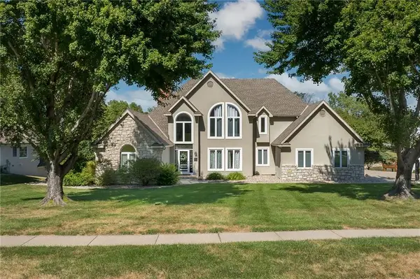 4603 S Lakewood Drive, St Joseph, MO 64506
