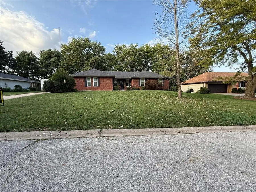 3515 Emerald Lane, Country Club, MO 64506 - #2