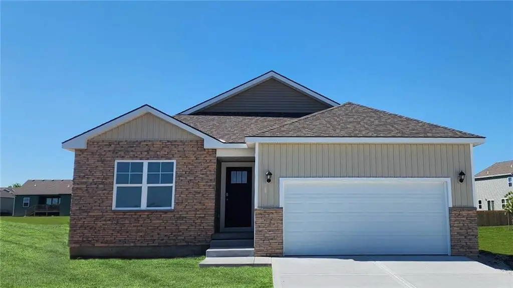 21800 Vinci Circle, Peculiar, MO 64078 - #1
