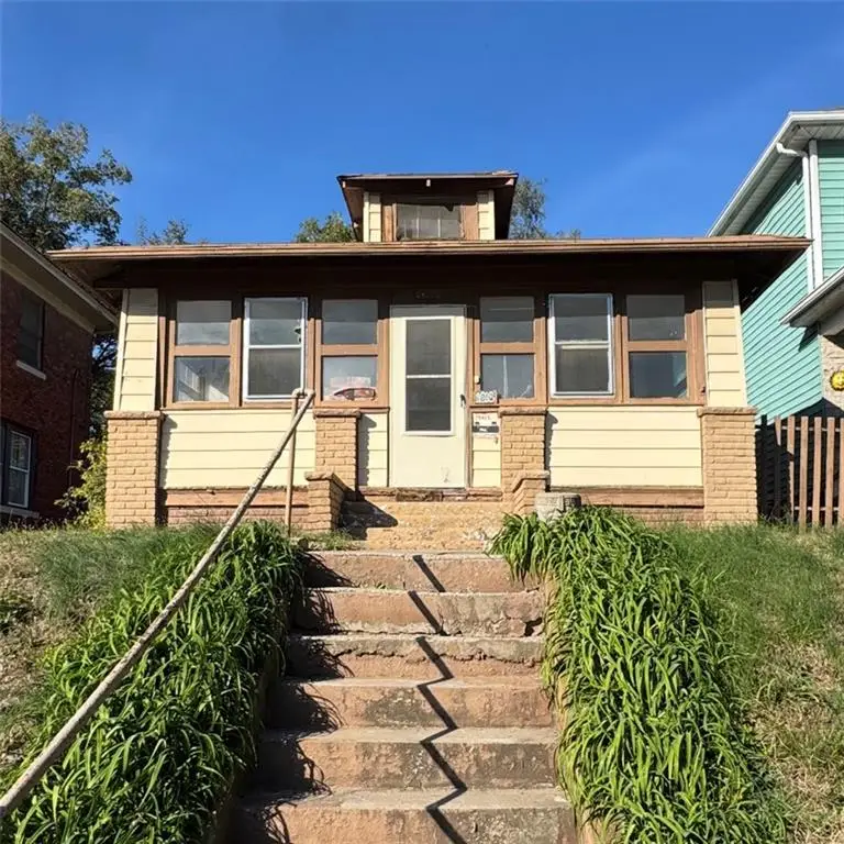 1016 Barnett Avenue, Kansas City, KS 66102 - #1