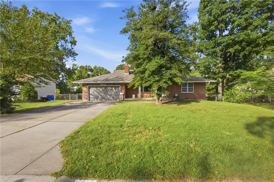 6710 N Baltimore Avenue, Gladstone, MO 64118 - #3