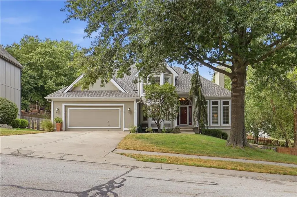 5512 Meadow Lake Street, Parkville, MO 64152 - #1