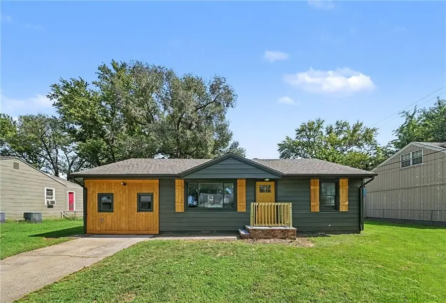 311 N Hudson Street, Buckner, MO 64016 - #3