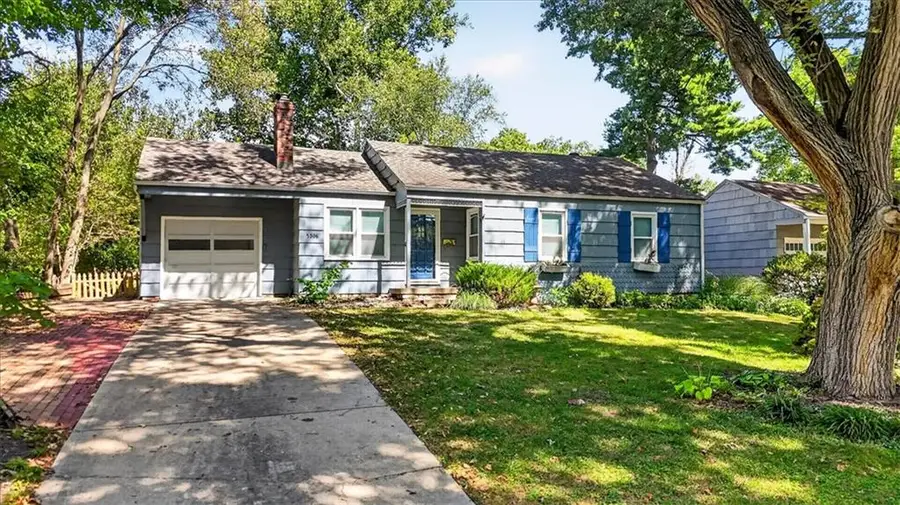 5306 W 71st Street, Prairie Village, KS 66208 - #2