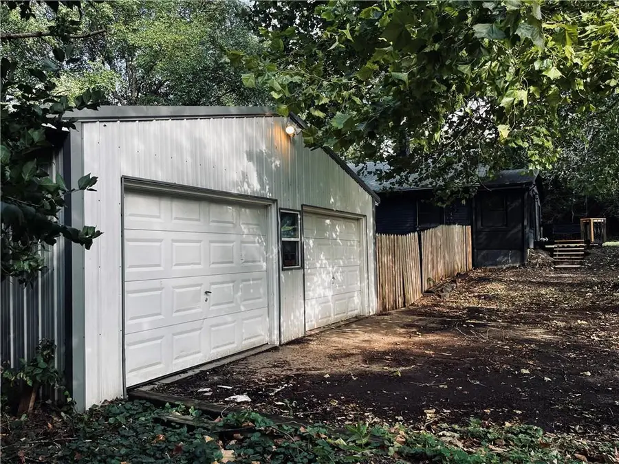 2600 N 2nd Street, Saint Joseph, MO 64505 - #2