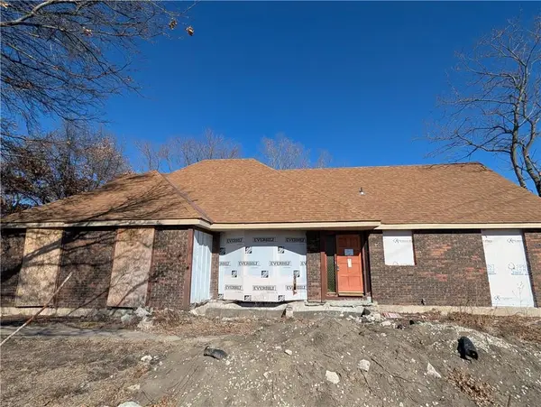 15875 Switzer Road, Overland Park, KS 66221