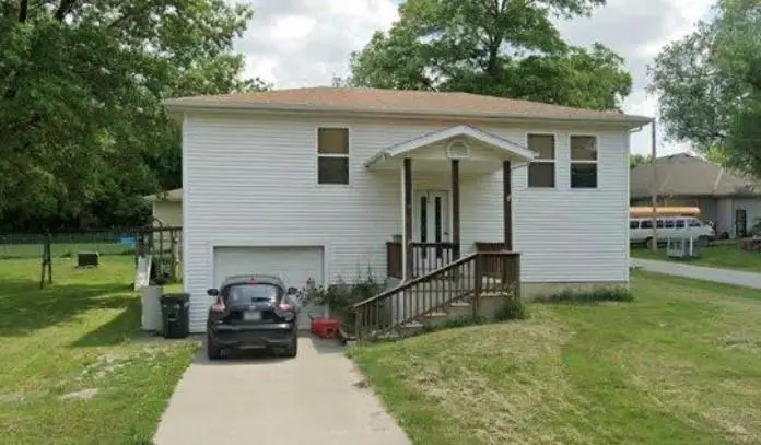 2000 Chestnut Street, Trenton, MO 64683 - #1