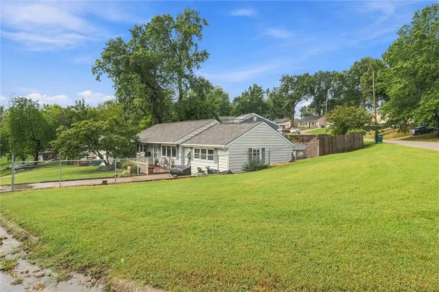 2800 S 24th Street, Kansas City, KS 66106 - #3