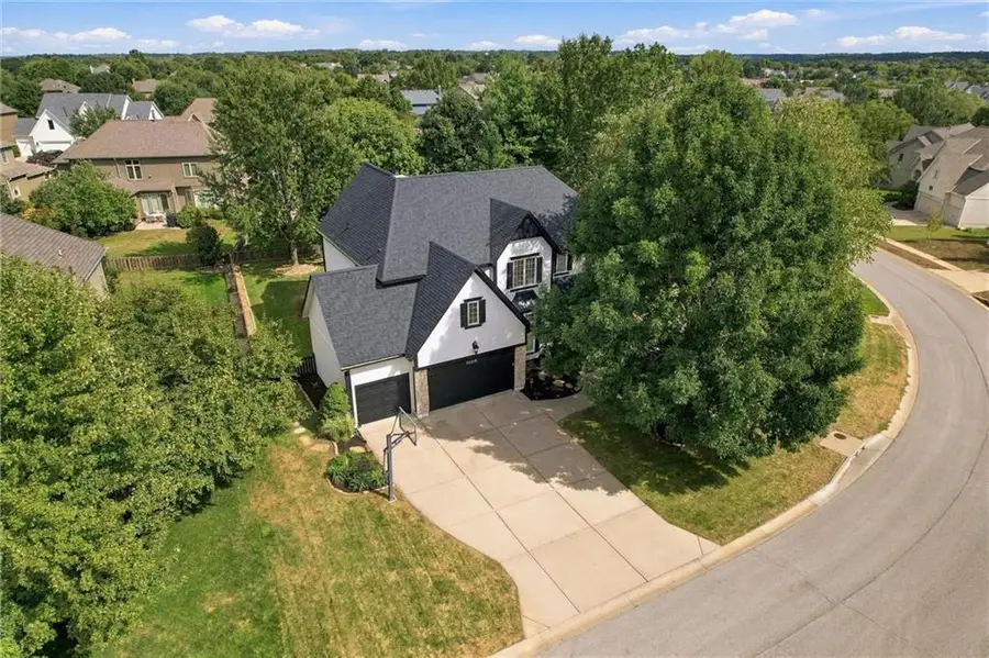 22218 W 57th Street, Shawnee, KS 66226 - #2