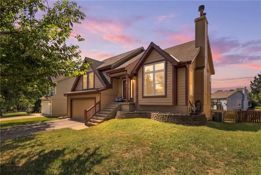 15724 S Locust Street, Olathe, KS 66062 - #3