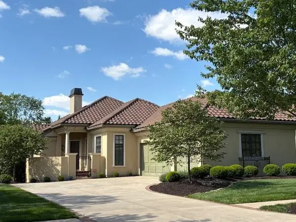 3313 W 138th Street, Leawood, KS 66224