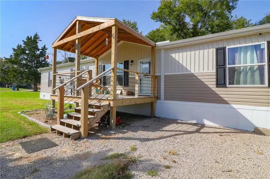 213 S Walnut Street, Centerview, MO 64019 - #2