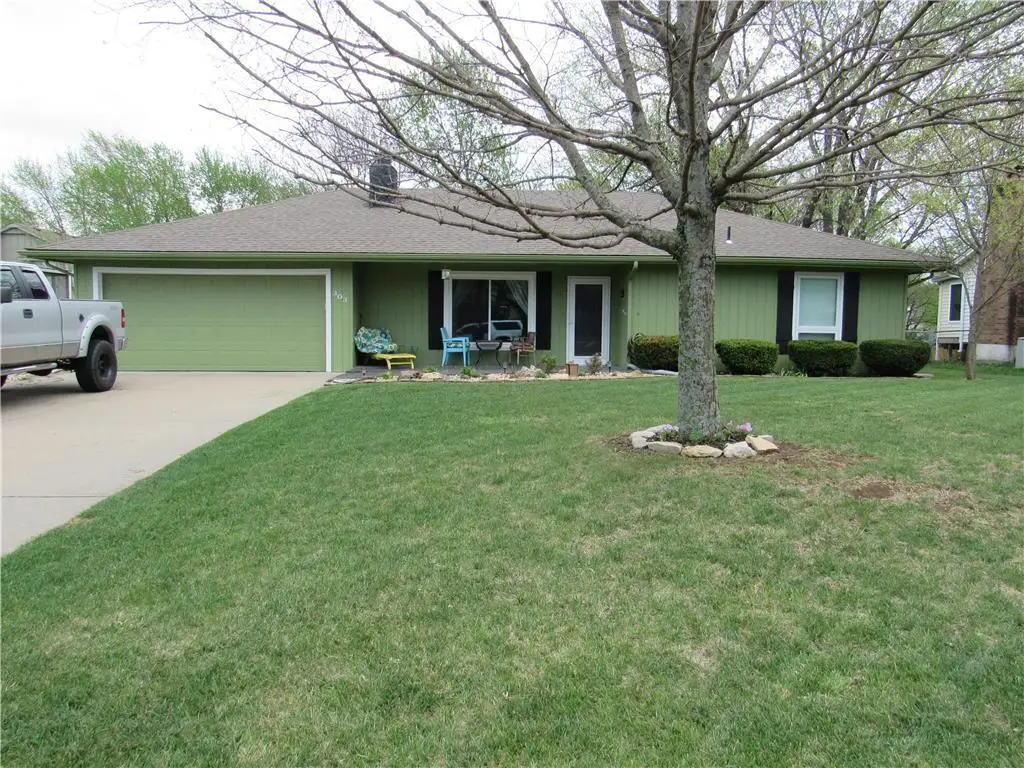303 SW Pryor Road, Lees Summit, MO 64081 - #1