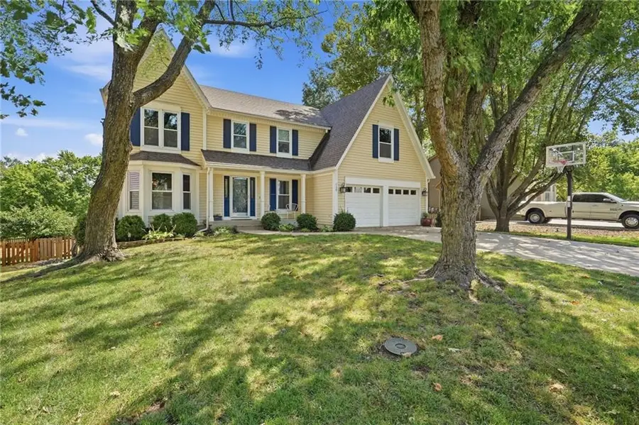 730 N Overlook Drive, Olathe, KS 66061 - #2