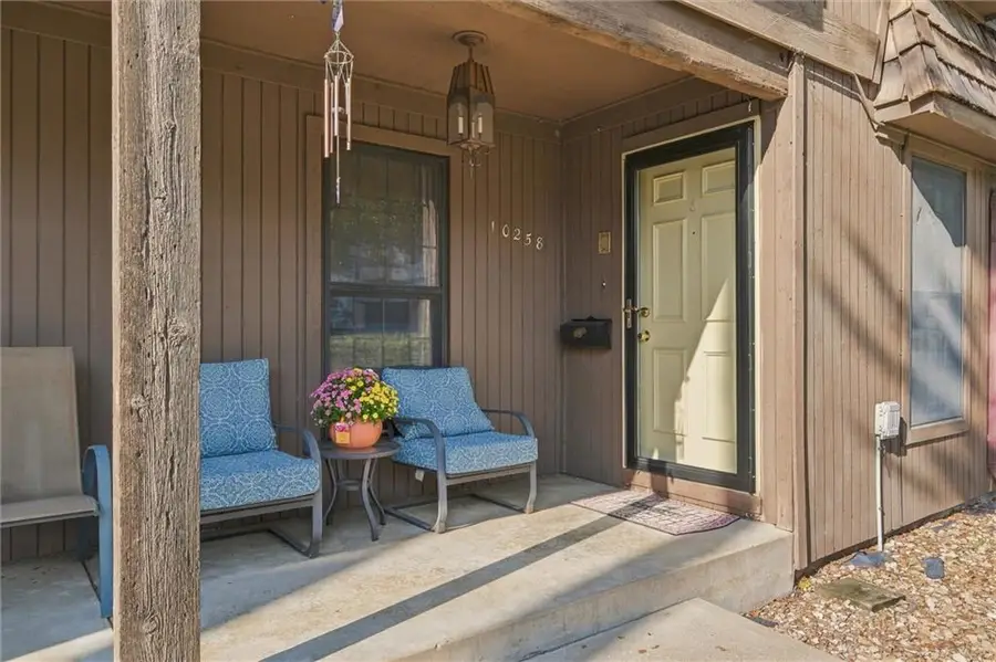 10258 Cedarbrooke Lane, Kansas City, MO 64131 - #3