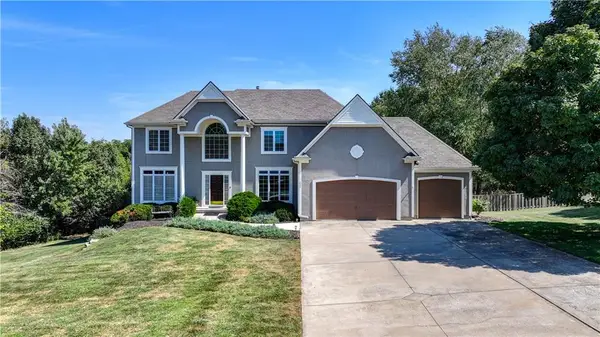 411 NE Bitter Creek Road, Lee's Summit, MO 64086