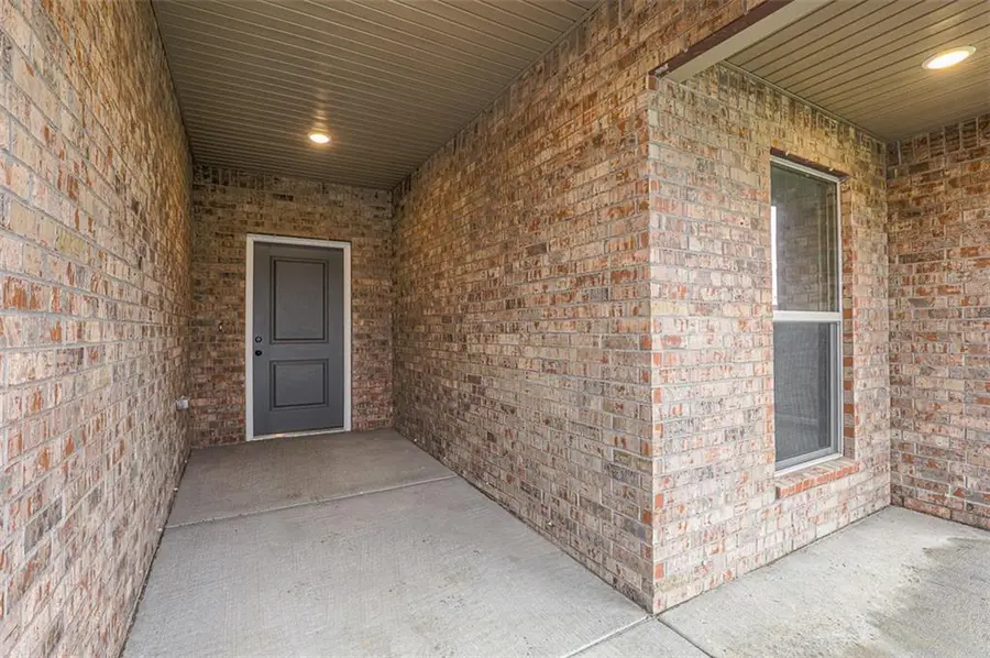 6751 Arapahoe Drive, Shawnee, KS 66226 - #2