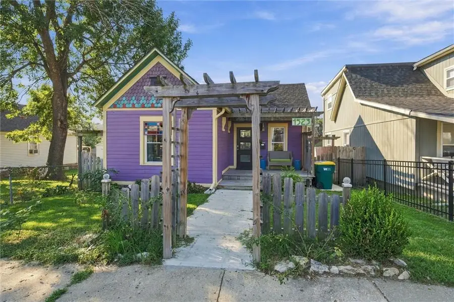 1523 W 39th Avenue, Kansas City, KS 66103 - #2